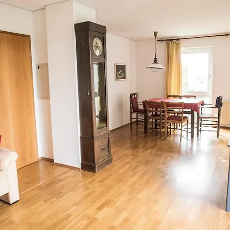 Cozy Bright Apartment- Large & Appartement Niederdorla