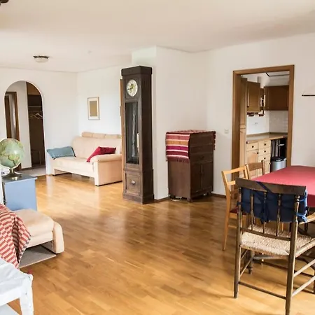Cozy Bright Apartment- Large & Niederdorla