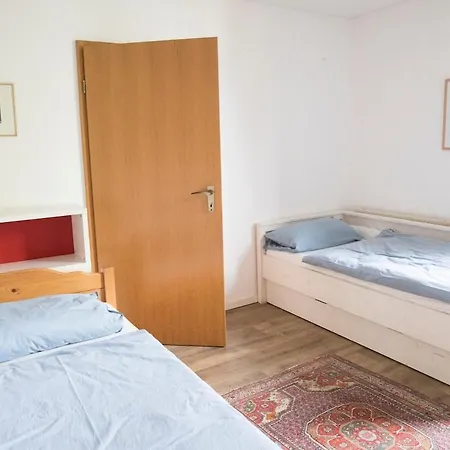 Apartment Cozy Bright Apartment- Large & Niederdorla