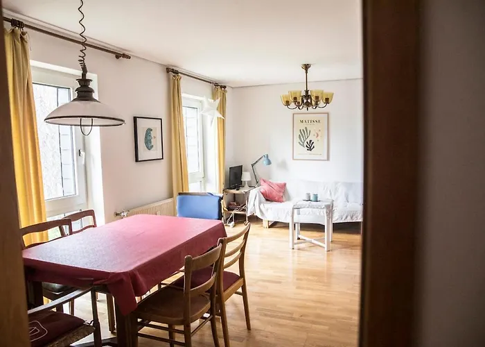 Cozy Bright Apartment- Large & Appartement Niederdorla